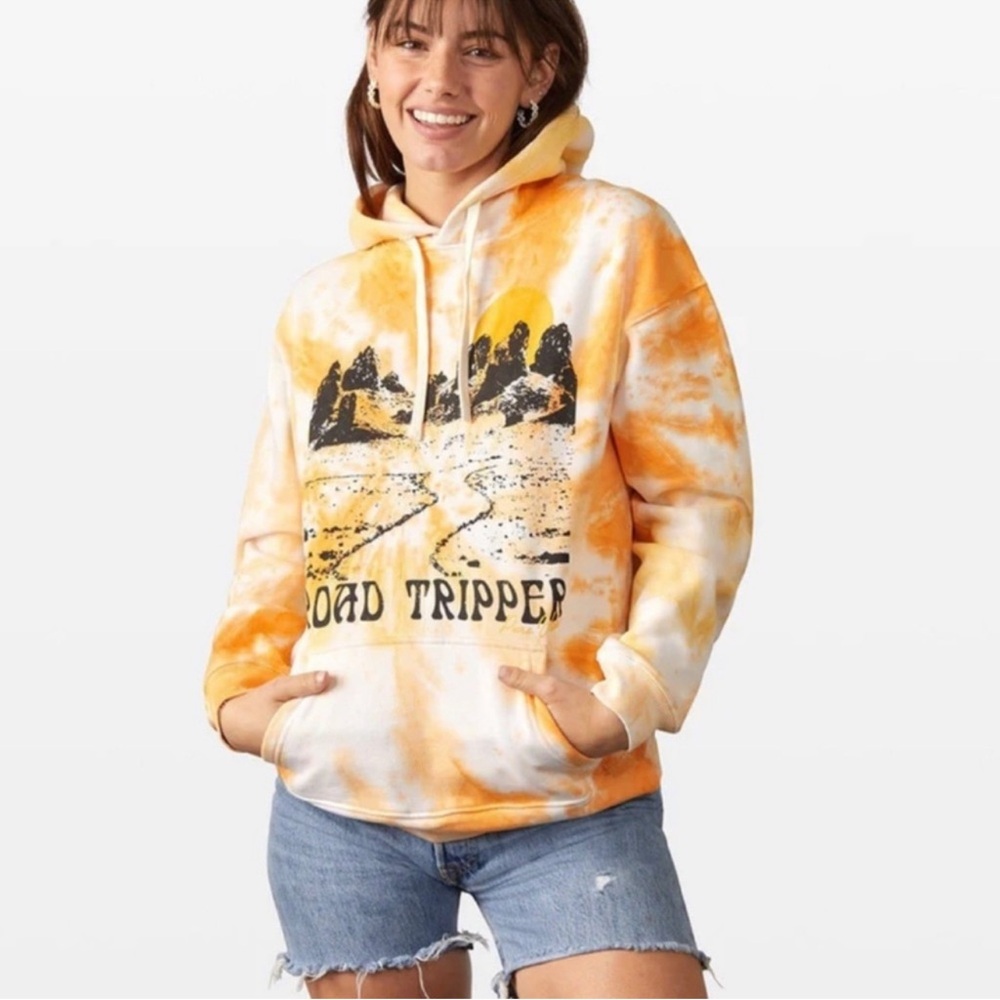 Pura vida NWT road tripper orange white tie dye long sleeve pullover sweatshirt